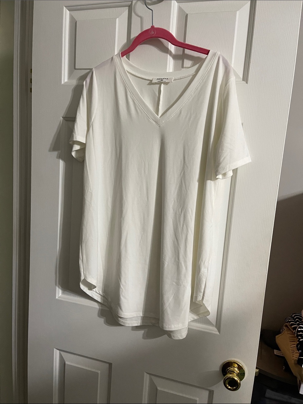 Zenana Outfitters CreamV-Neck Short Sleeve Tee